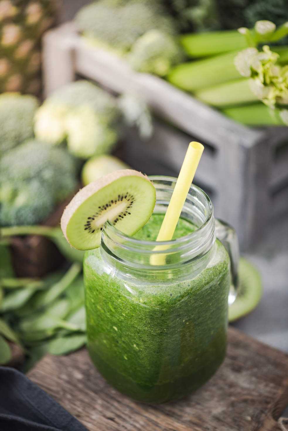 Avocado,kiwi,pineapple and spinach smoothie